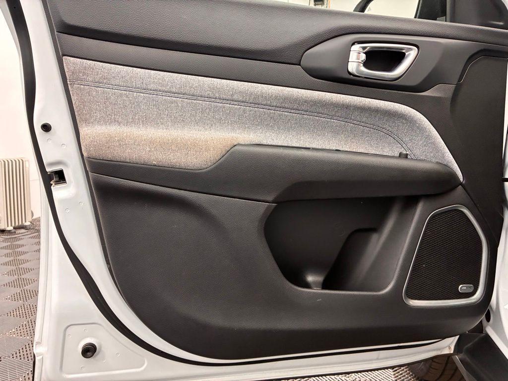 used 2022 Jeep Compass car, priced at $21,489