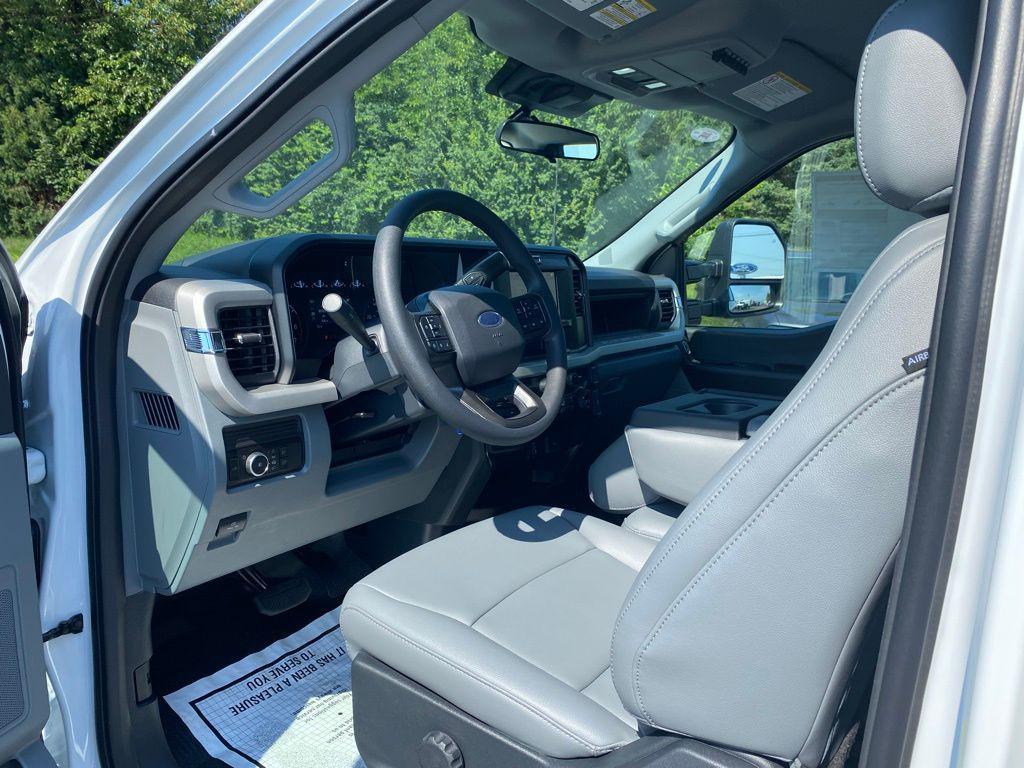 new 2025 Ford F-250 car, priced at $51,434