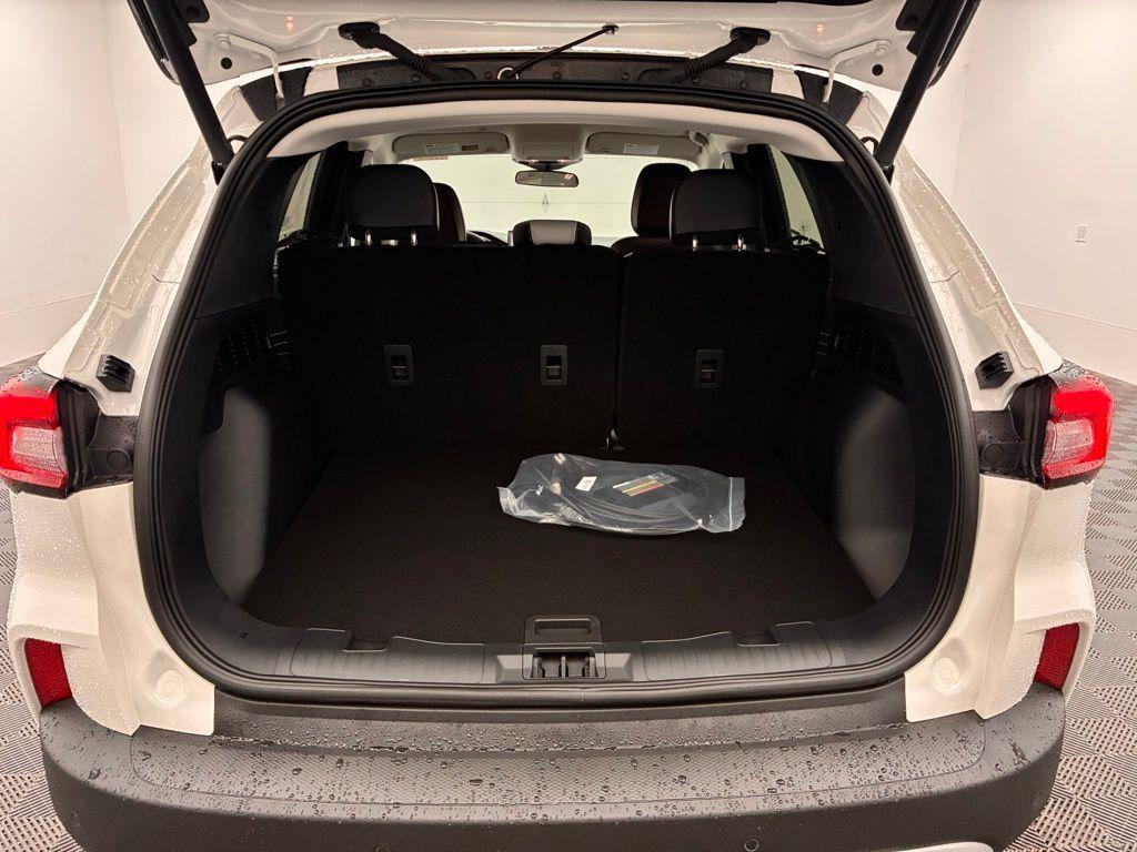 new 2026 Ford Escape PHEV car, priced at $34,385