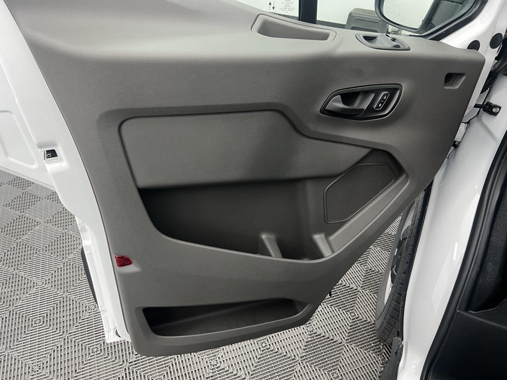 new 2024 Ford Transit-250 car, priced at $40,000