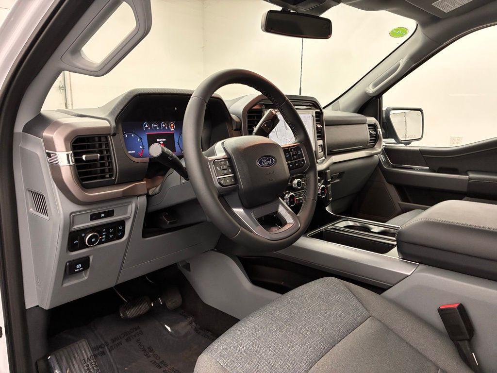 new 2025 Ford F-150 car, priced at $61,904