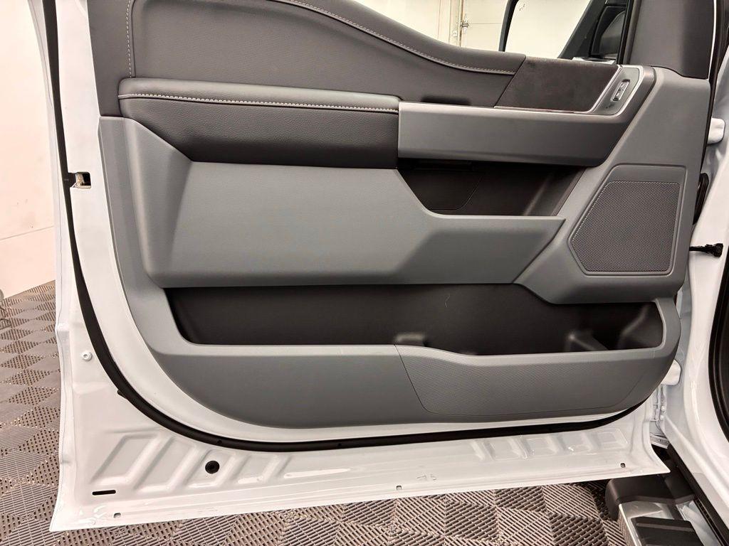 new 2025 Ford F-150 car, priced at $61,904