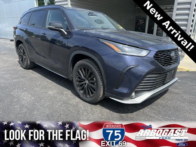 used 2024 Toyota Highlander car, priced at $43,178