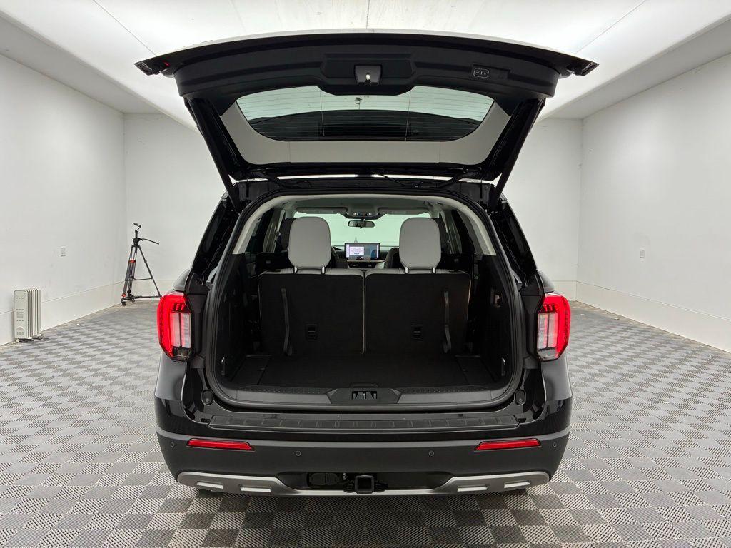 new 2025 Ford Explorer car, priced at $46,004