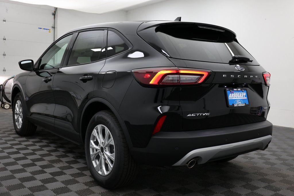 new 2025 Ford Escape car, priced at $28,279