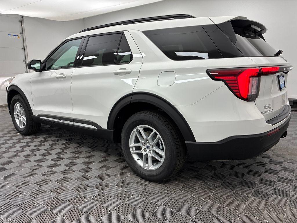 new 2025 Ford Explorer car, priced at $42,389