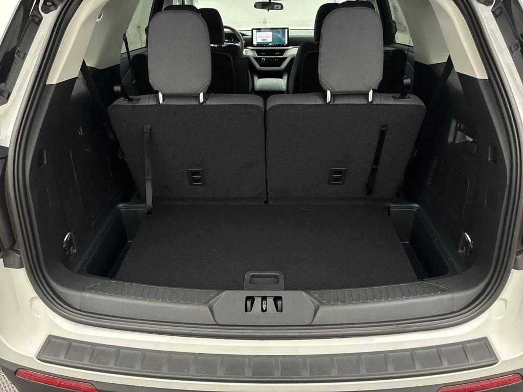 new 2025 Ford Explorer car, priced at $41,786