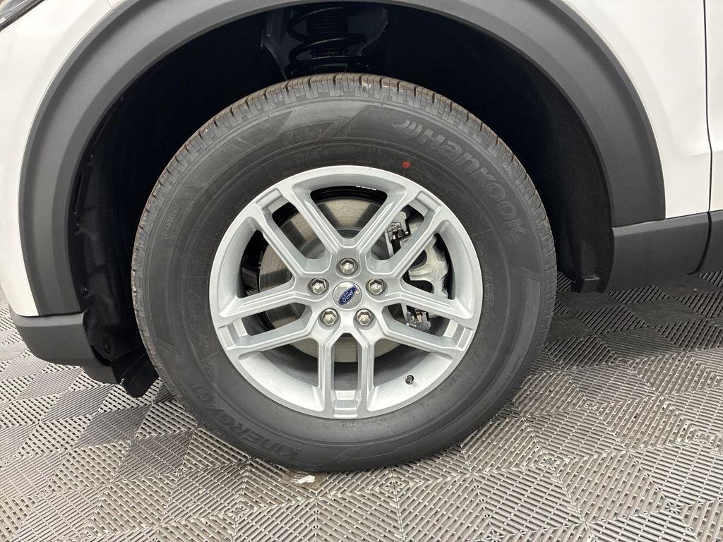 new 2025 Ford Explorer car, priced at $41,786
