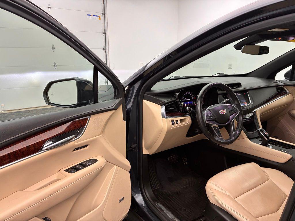 used 2019 Cadillac XT5 car, priced at $18,899