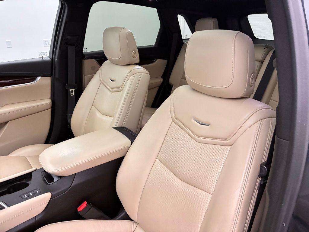 used 2019 Cadillac XT5 car, priced at $18,899