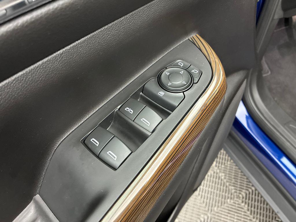 used 2023 GMC Acadia car, priced at $32,400