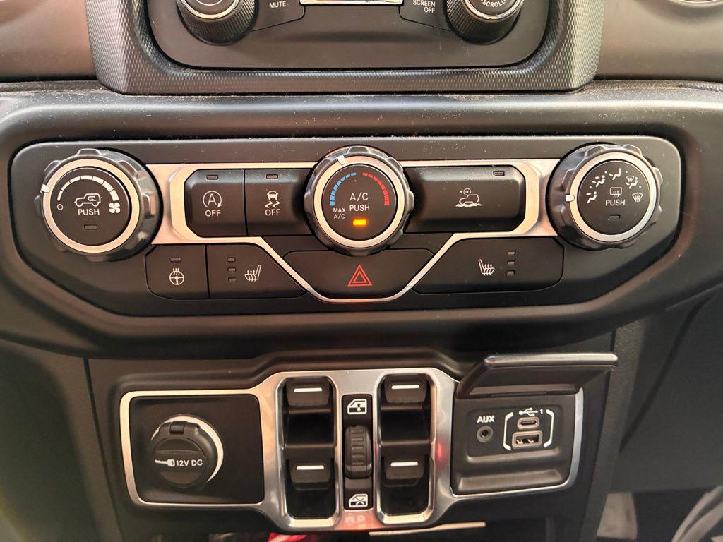 used 2021 Jeep Gladiator car, priced at $31,120