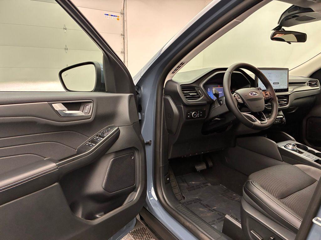 new 2026 Ford Escape PHEV car, priced at $33,530