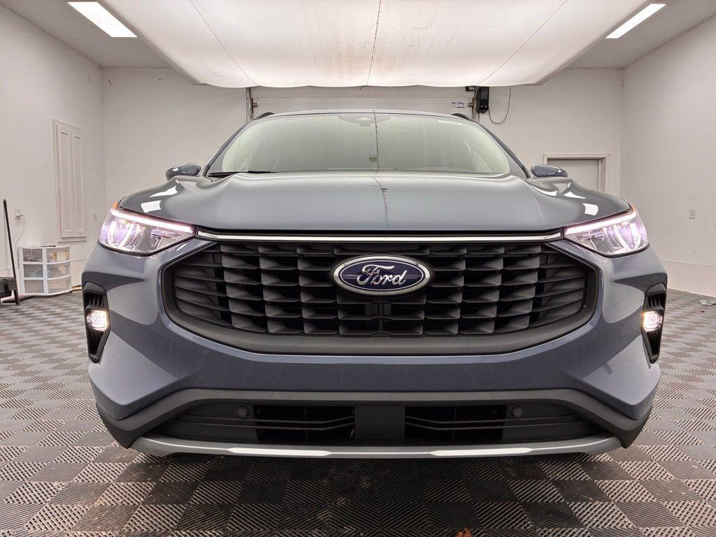new 2026 Ford Escape PHEV car, priced at $33,530
