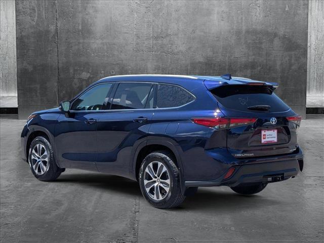 used 2022 Toyota Highlander car, priced at $38,772