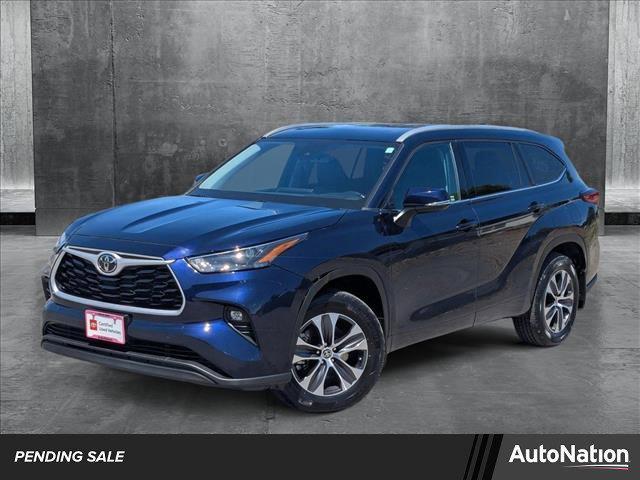 used 2022 Toyota Highlander car, priced at $38,772