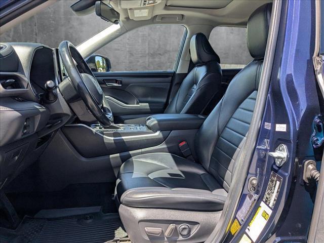 used 2022 Toyota Highlander car, priced at $38,772