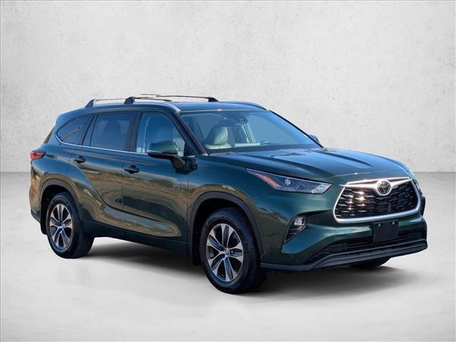 used 2023 Toyota Highlander car, priced at $36,991