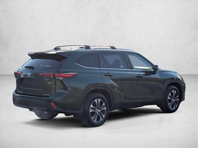 used 2023 Toyota Highlander car, priced at $36,991