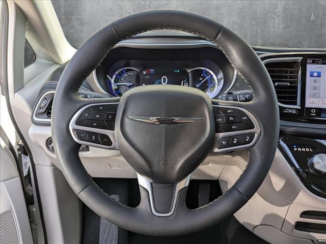 used 2023 Chrysler Pacifica Hybrid car, priced at $23,992