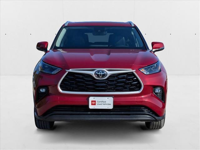 used 2023 Toyota Highlander car, priced at $37,222