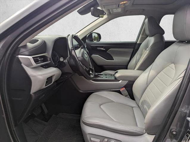 used 2020 Toyota Highlander car, priced at $25,222