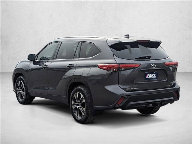 used 2020 Toyota Highlander car, priced at $25,222