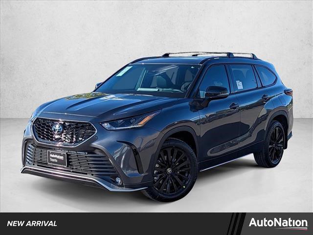 new 2025 Toyota Highlander car, priced at $51,808