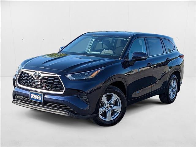 used 2022 Toyota Highlander car, priced at $29,922