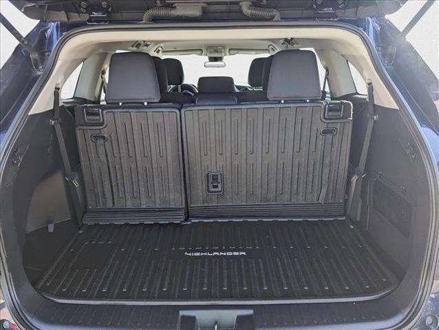 used 2022 Toyota Highlander car, priced at $29,922