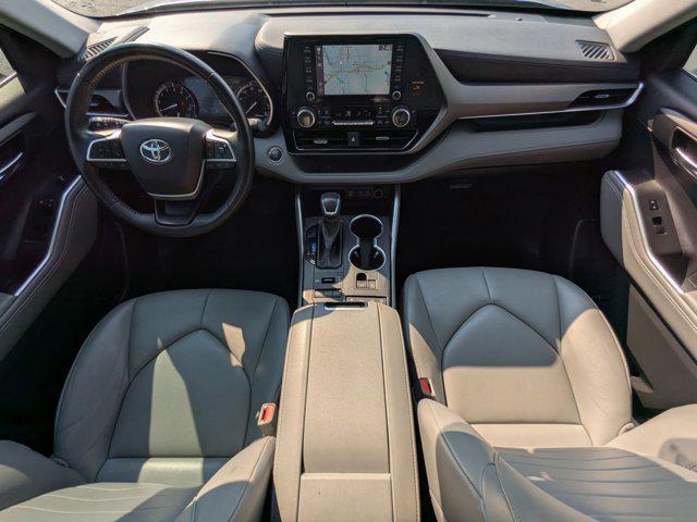 used 2022 Toyota Highlander car, priced at $36,151