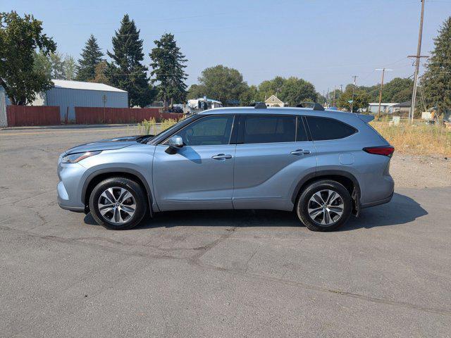 used 2022 Toyota Highlander car, priced at $36,151