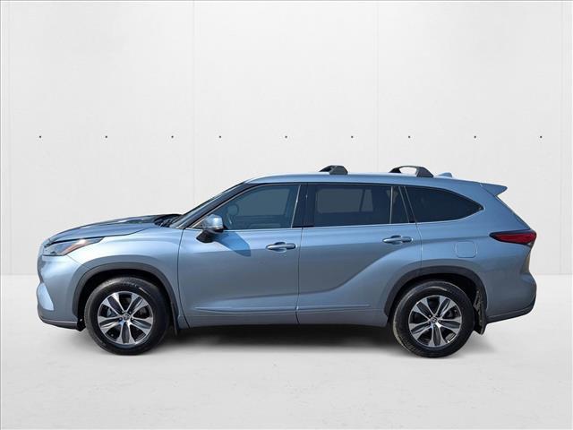 used 2022 Toyota Highlander car, priced at $34,944
