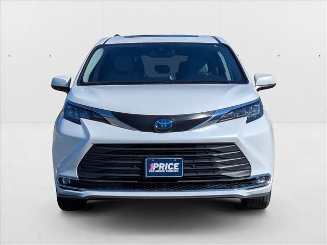 used 2023 Toyota Sienna car, priced at $38,991