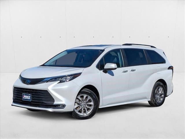 used 2023 Toyota Sienna car, priced at $38,991