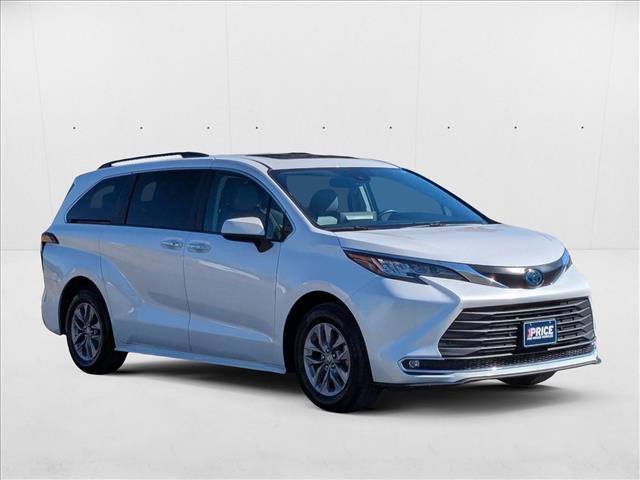 used 2023 Toyota Sienna car, priced at $38,991
