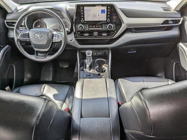 used 2022 Toyota Highlander car, priced at $35,034