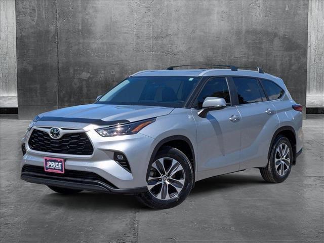 used 2023 Toyota Highlander car, priced at $37,991