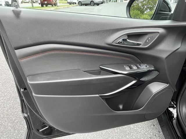 new 2025 Chevrolet Trax car, priced at $26,470