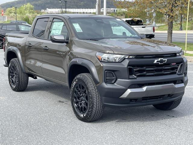 new 2025 Chevrolet Colorado car, priced at $43,020