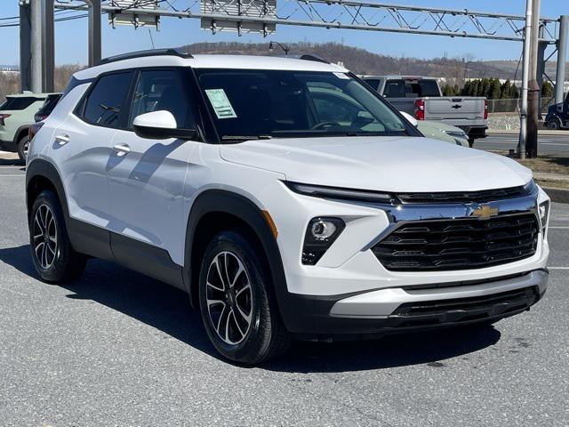 new 2025 Chevrolet TrailBlazer car, priced at $28,675