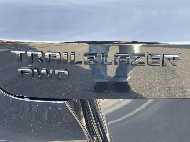 new 2025 Chevrolet TrailBlazer car, priced at $34,270