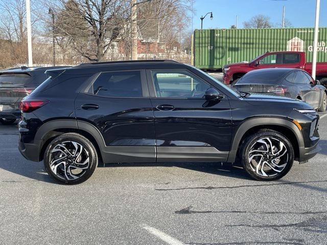 new 2025 Chevrolet TrailBlazer car, priced at $34,270