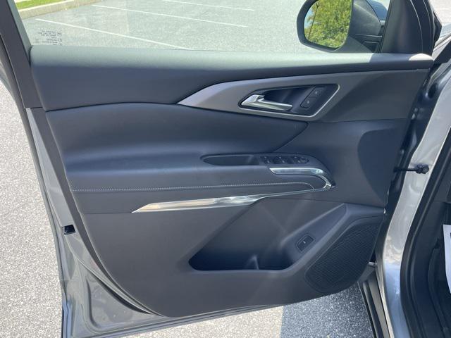 new 2025 Chevrolet Traverse car, priced at $47,815