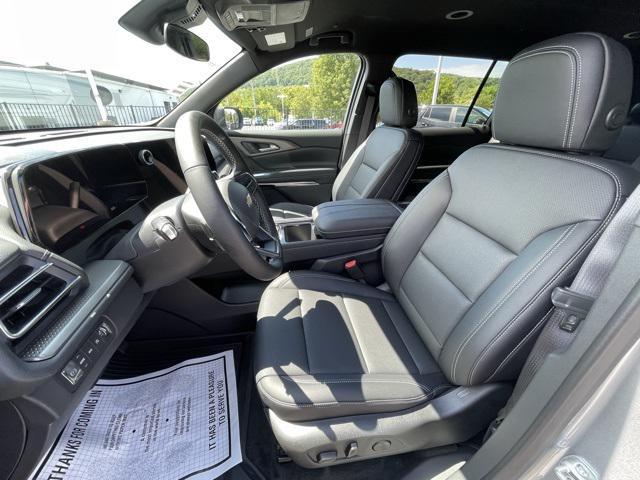 new 2025 Chevrolet Traverse car, priced at $47,815