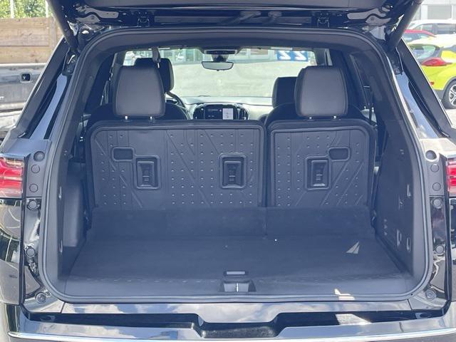 used 2022 Chevrolet Traverse car, priced at $38,900