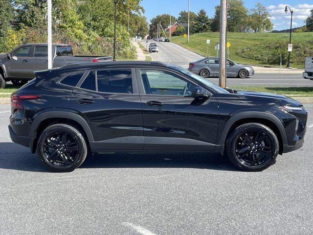 new 2025 Chevrolet Trax car, priced at $26,310