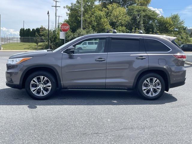 used 2014 Toyota Highlander car, priced at $12,900