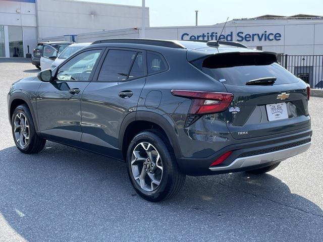 new 2025 Chevrolet Trax car, priced at $24,880