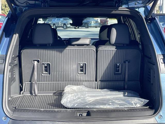 new 2026 Chevrolet Traverse car, priced at $46,240